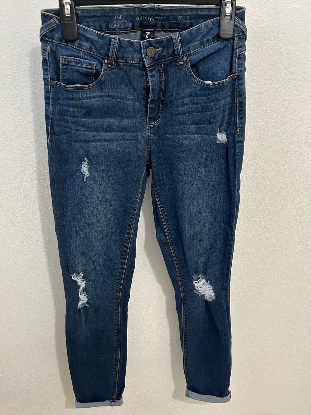 Women's Dark Blue Distressed Skinny Jeans - Stretch Fit